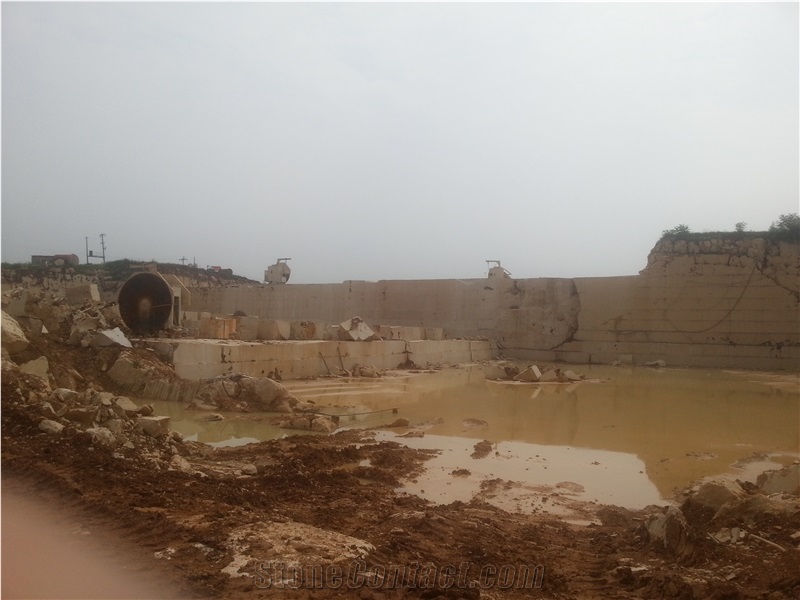 China Yellow Limestone Quarry