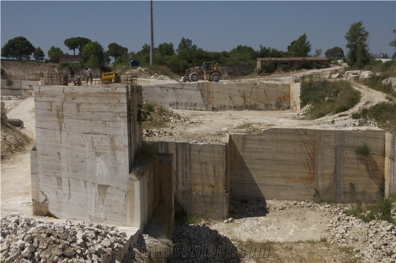 Fratelli Poggi Tivoli Travertine Quarry
