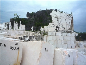Crema Perlato Rosso Malaka Quarry