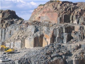 The Represa Riverstone Grey Slate Quarry