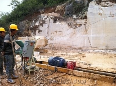Honey Onyx Quarry