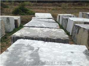 Moon Grey Limestone (San Vicente) Quarry