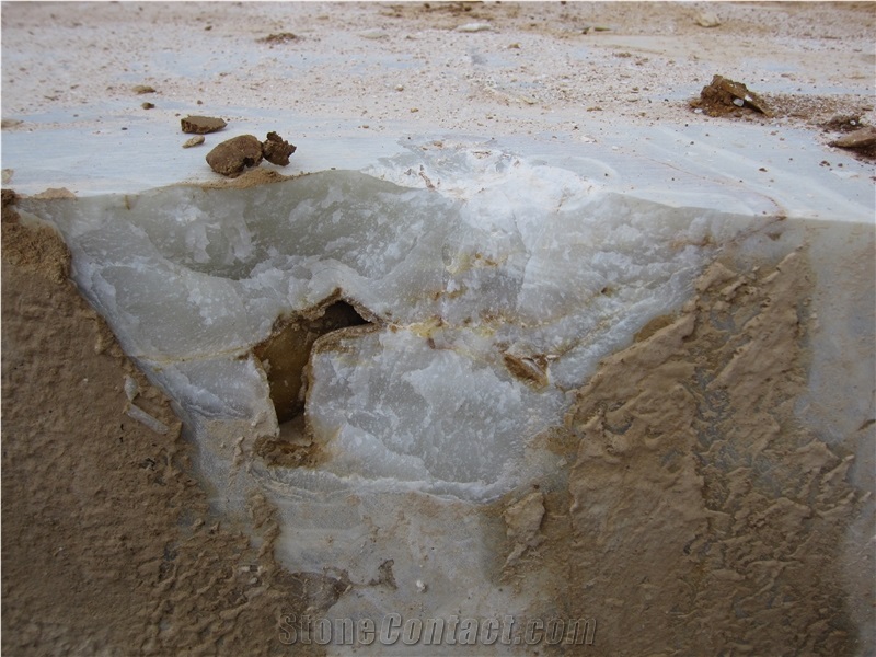 RH White Onyx Quarry