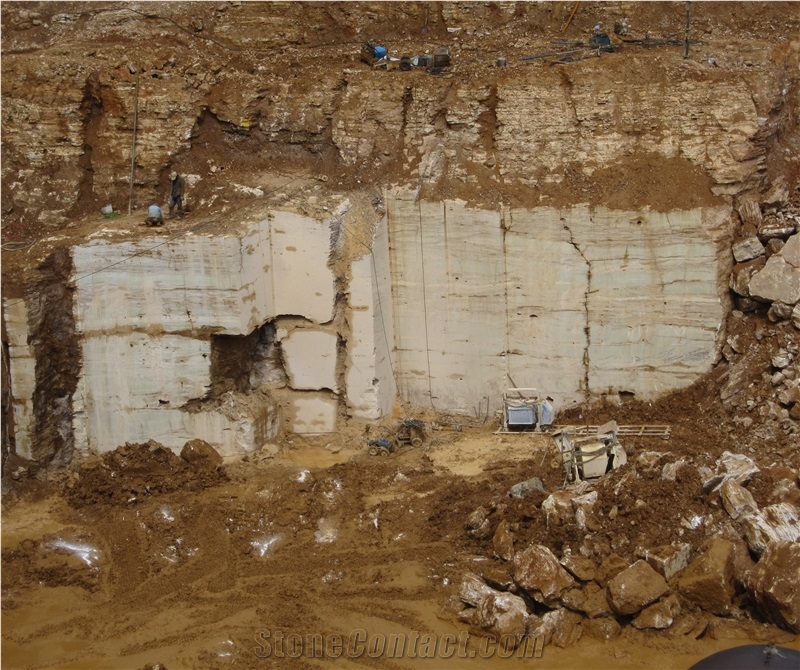 RH White Onyx Quarry