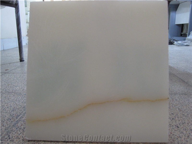 RH White Onyx Quarry