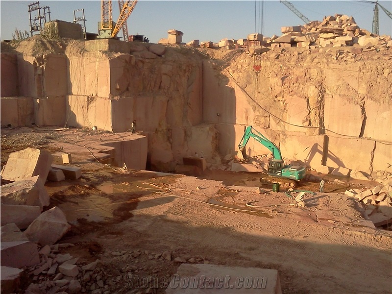 Lakha Red Granite quarry