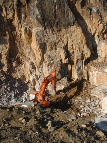 Pietra Piasentina Quarry