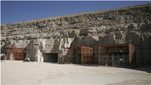 Portland Stone Quarry (Bowers Basebed Limestone)