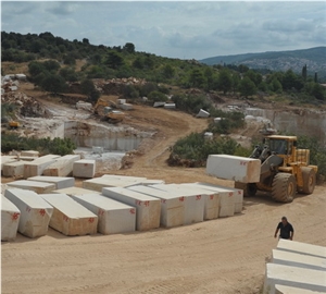 St.Anna Avorio Argento Limestone Quarry