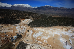 Myra Beige Limestone Quarry