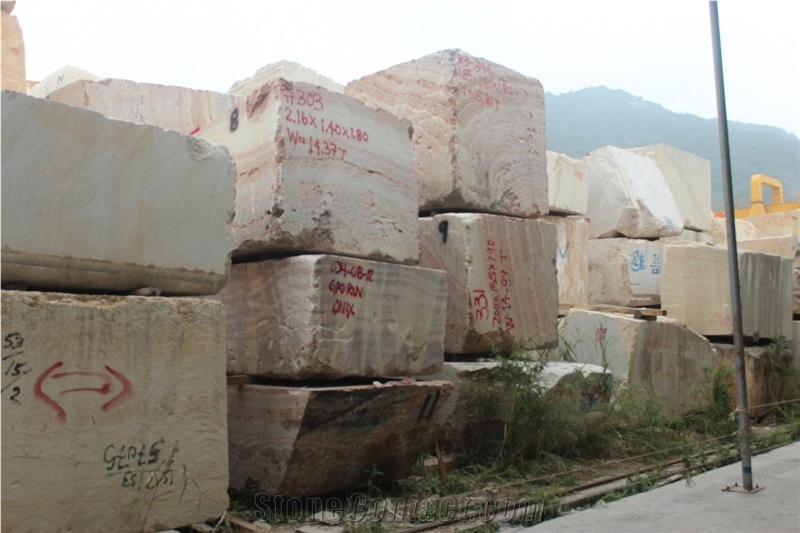 China Yellow Onyx Quarry