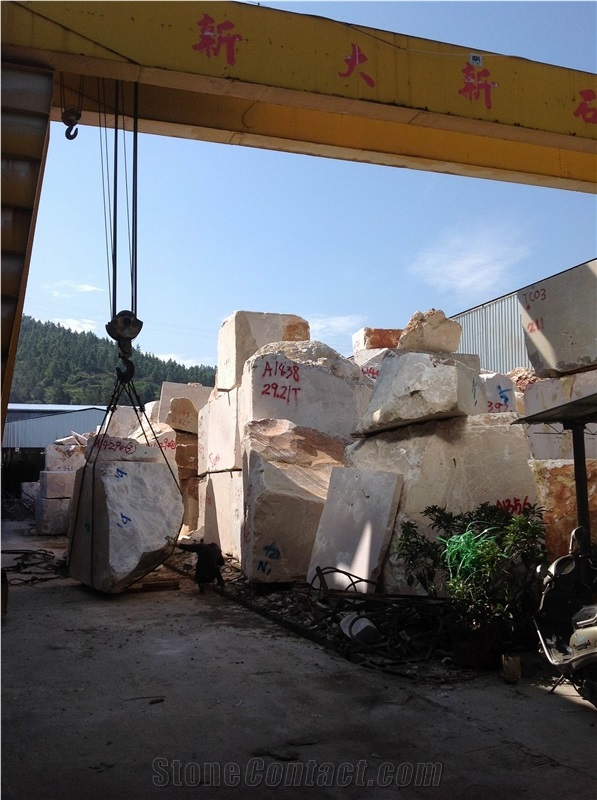 China Yellow Onyx Quarry