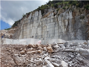 Menes Grey Marble Quarry