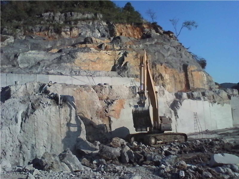 Nero Crystal Marble Quarry
