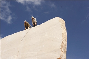 Bucak Karaseki Travertine Quarry