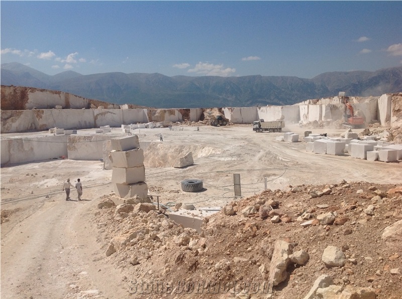 Jinye Beige Marble Quarry