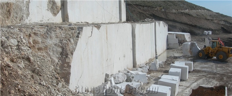 Portsan Crema Latte Marble Quarry