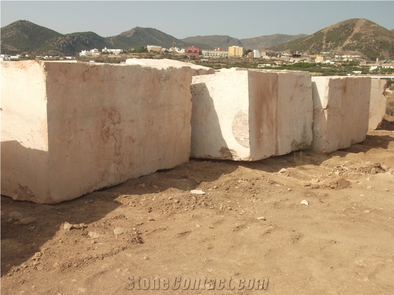 Red Travertine - Rojo Travertine Quarry