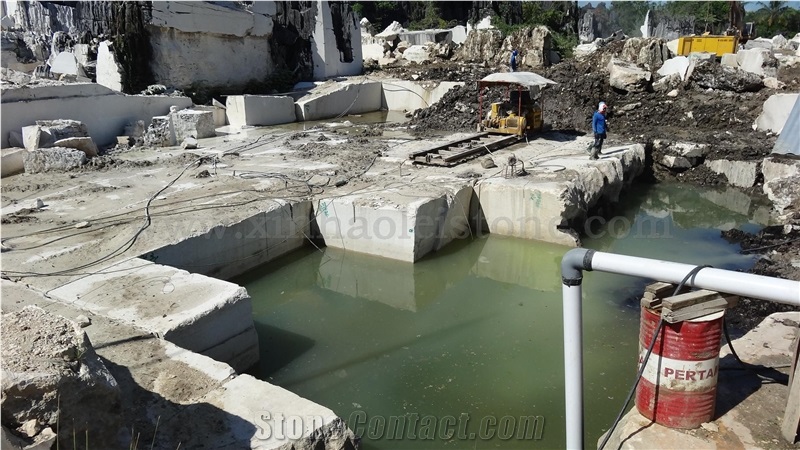 Pandora Beige Marble Quarry