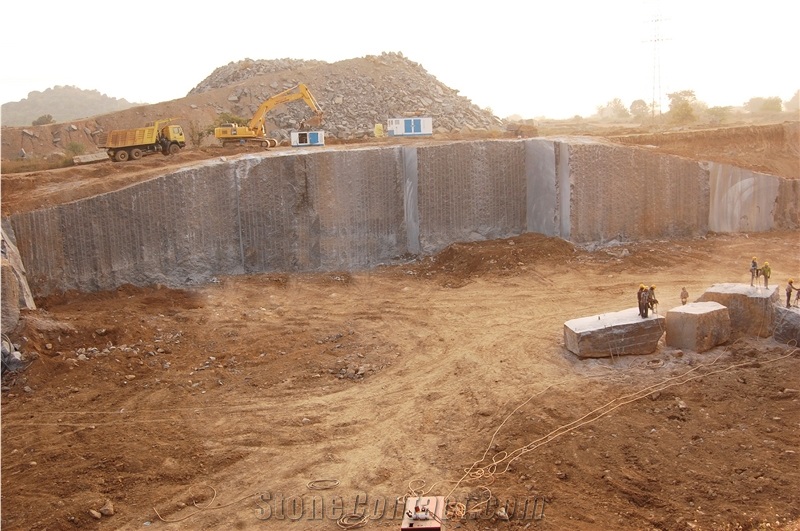 Tan Brown Granite Quarry