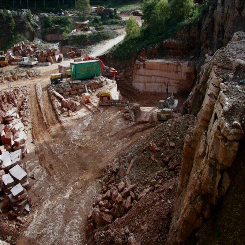 Cava Rosso Verona /Rosso Asiago Marble Quarry