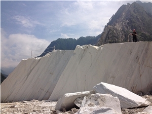 Golden White Marble Quarry