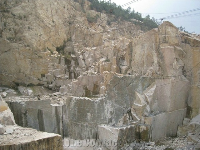G682 Granite Quarry