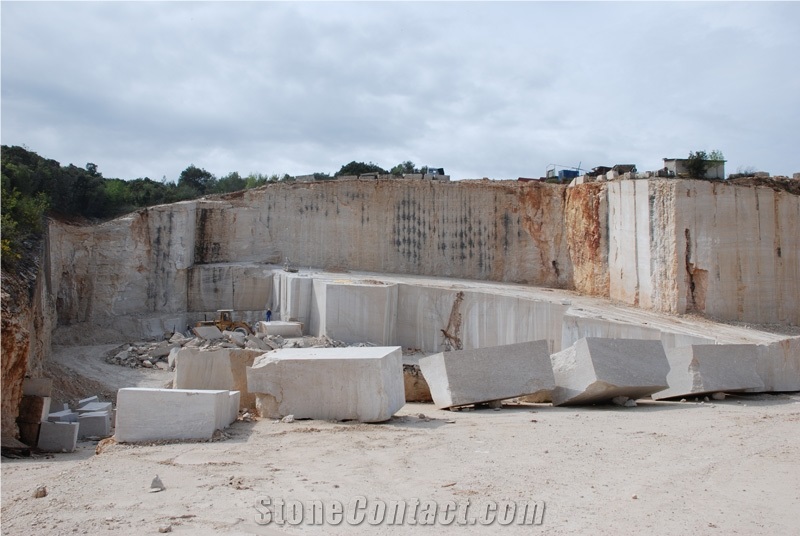 Pazin Valtura Fiorito Limestone Quarry