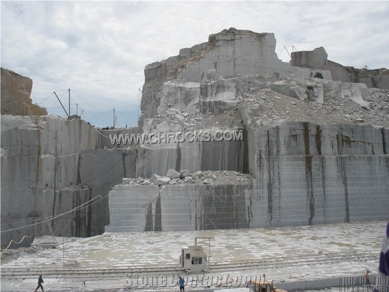 G654 Granite - Padang Dark Granite Quarry
