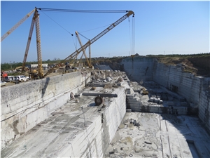 China Brown Granite - China Caledonia Granite Quarry