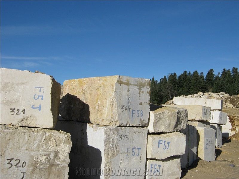 Pierre de Chandore Limestone Quarry