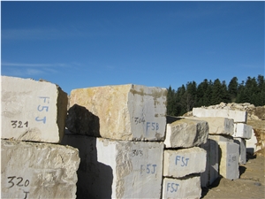 Pierre de Chandore Limestone Quarry