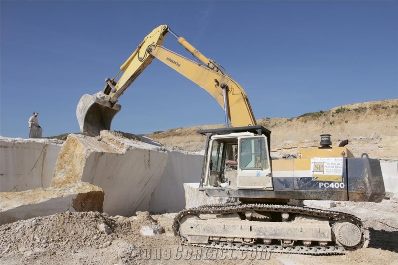 Pierre de Chandore Limestone Quarry