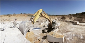 Pierre de Chandore Limestone Quarry