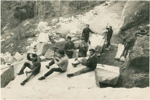 Rosa Porrino Granite Quarry