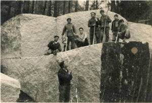 Rosa Porrino Granite Quarry