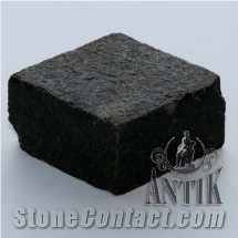 Gabbro Antik - Antik Nero Black Granite Quarry