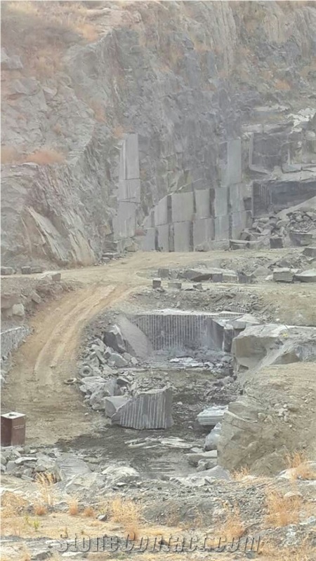 YKD Black Granite, Pon Black Granite Quarry