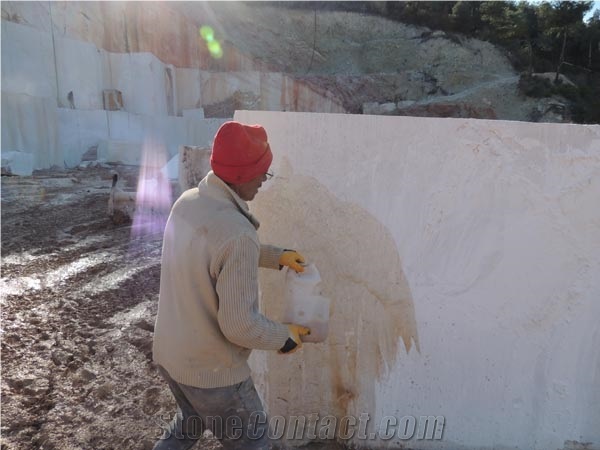 Crema Nova Marble Quarry