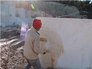 Crema Nova Marble Quarry