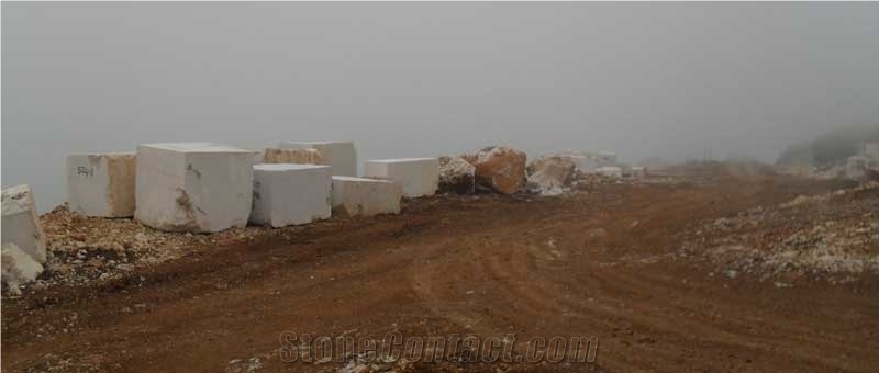 Crema Terra Marble Quarry