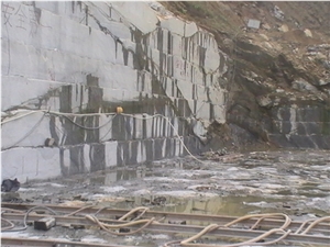 China Juparana Grey Granite Quarry