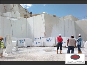 Vanilla Mocha Marble Quarry