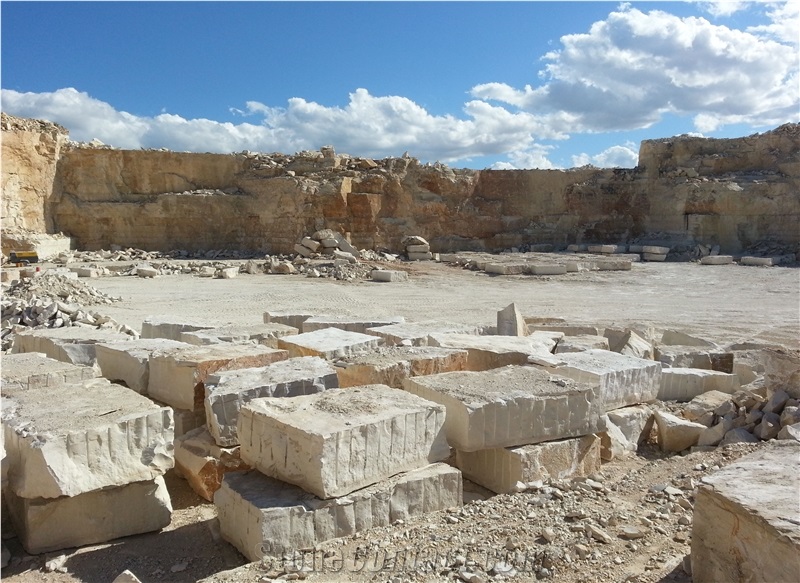 Thala Beige Limestone Quarry