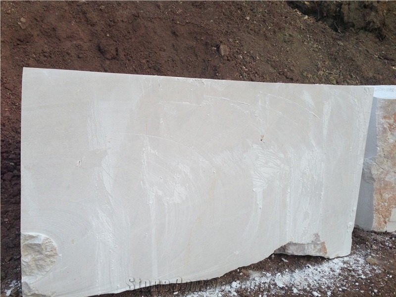 Flora Beige Marble Quarry