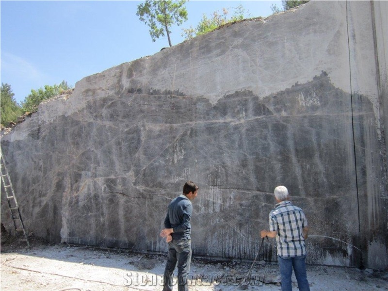 Claros Grey Marble Quarry