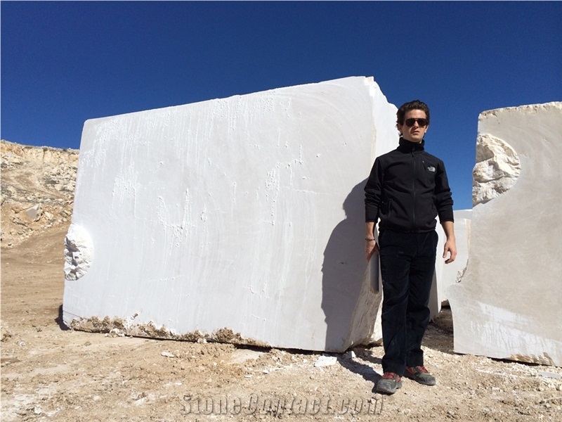 Xue Shan Beige Marble, Bai He Quarry