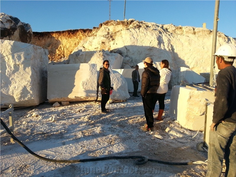 Xue Shan Beige Marble, Bai He Quarry