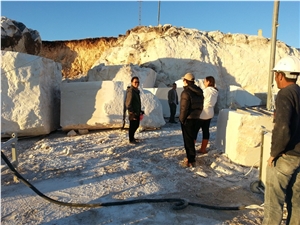 Xue Shan Beige Marble, Bai He Quarry