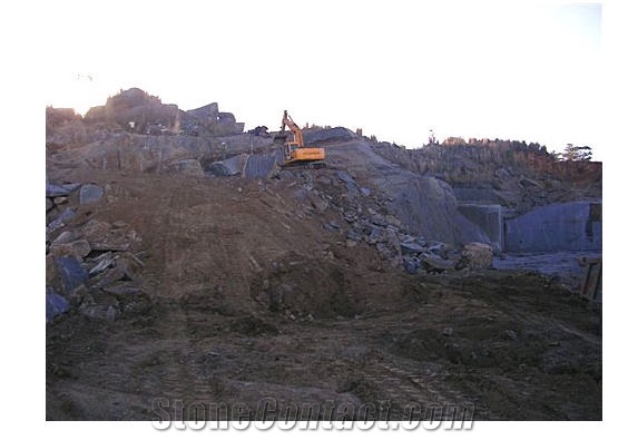 Brown Bahia Granite - Marron Bahia Granite Quarry